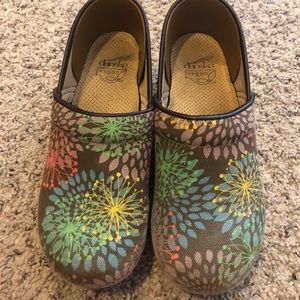 Floral Vegan Dansko Professional